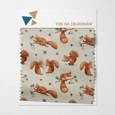 Detail látky s motivem akvarelových veverek na větvích – tisk na objednání OliVe.cz.