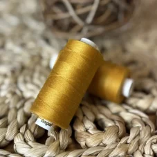 Univerzální polyesterová nit Hagal Unipoly v návinu 500m, jantarová