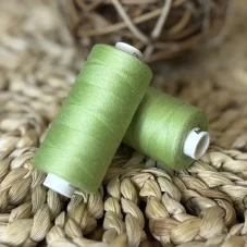 Univerzální polyesterová nit Hagal Unipoly v návinu 500m, krémová zeleň