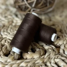 Univerzální polyesterová nit Hagal Unipoly v návinu 500m, čokoládová