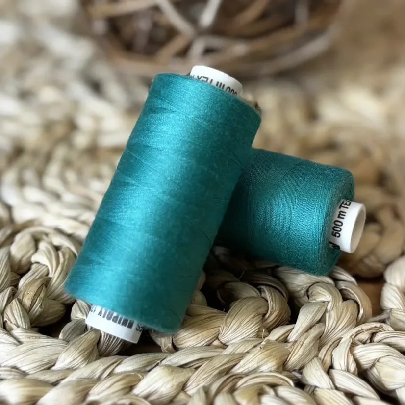 Univerzální polyesterová nit Hagal Unipoly v návinu 500m, paví zeleň