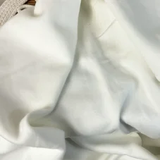 Hebká teplákovina 320 g/m² v odstínu bílá ecru – přírodní bavlna od Látky OLiVe.