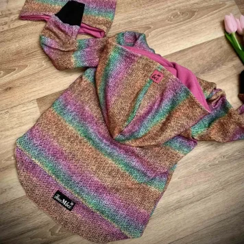 Barevná teplákovina s rybí kostí – měkký a pohodlný úplet pro handmade projekty