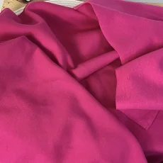 Weicher Baumwoll-Sweatstoff 320 g/m² in Himbeerrosa von Látky OLiVe.