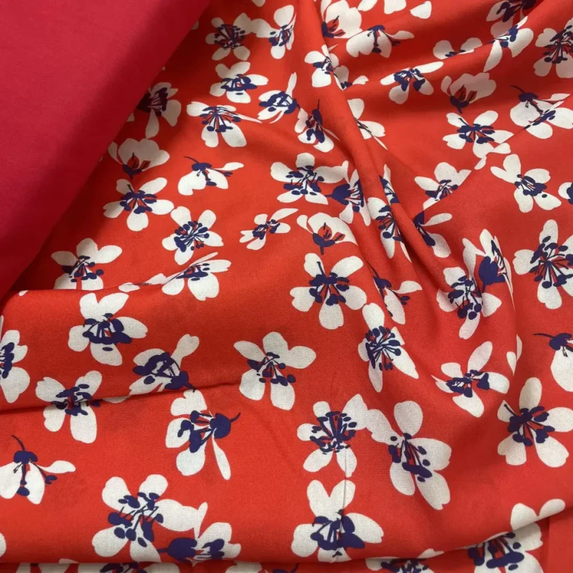 Viskózový popelín Třešňové kvítky, Látky OliVe Viskózový popelín Třešňové kvítky, Látky OliVe