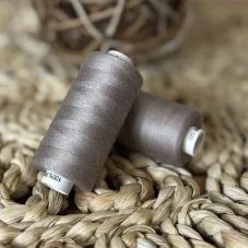 Univerzální polyesterová nit Hagal Unipoly v návinu 500m, tmavá béžová