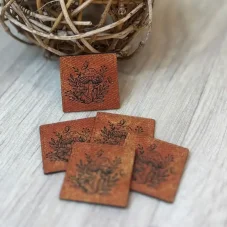 Koženkový štítek Houba v lese – oranžový jeans